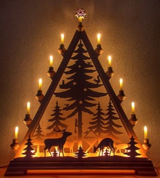 Chandelier de Noël, typique de la région des monts Métallifères de Saxe.
