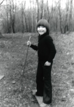 Promenade familiale en forêt, à Frankenberg (Saxe), 1979.